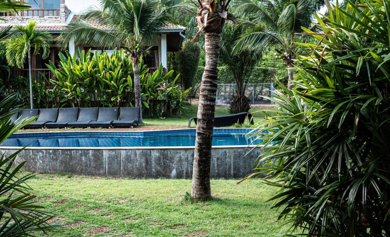 Blue Hill Residence Hua Thanon  Екстериор снимка